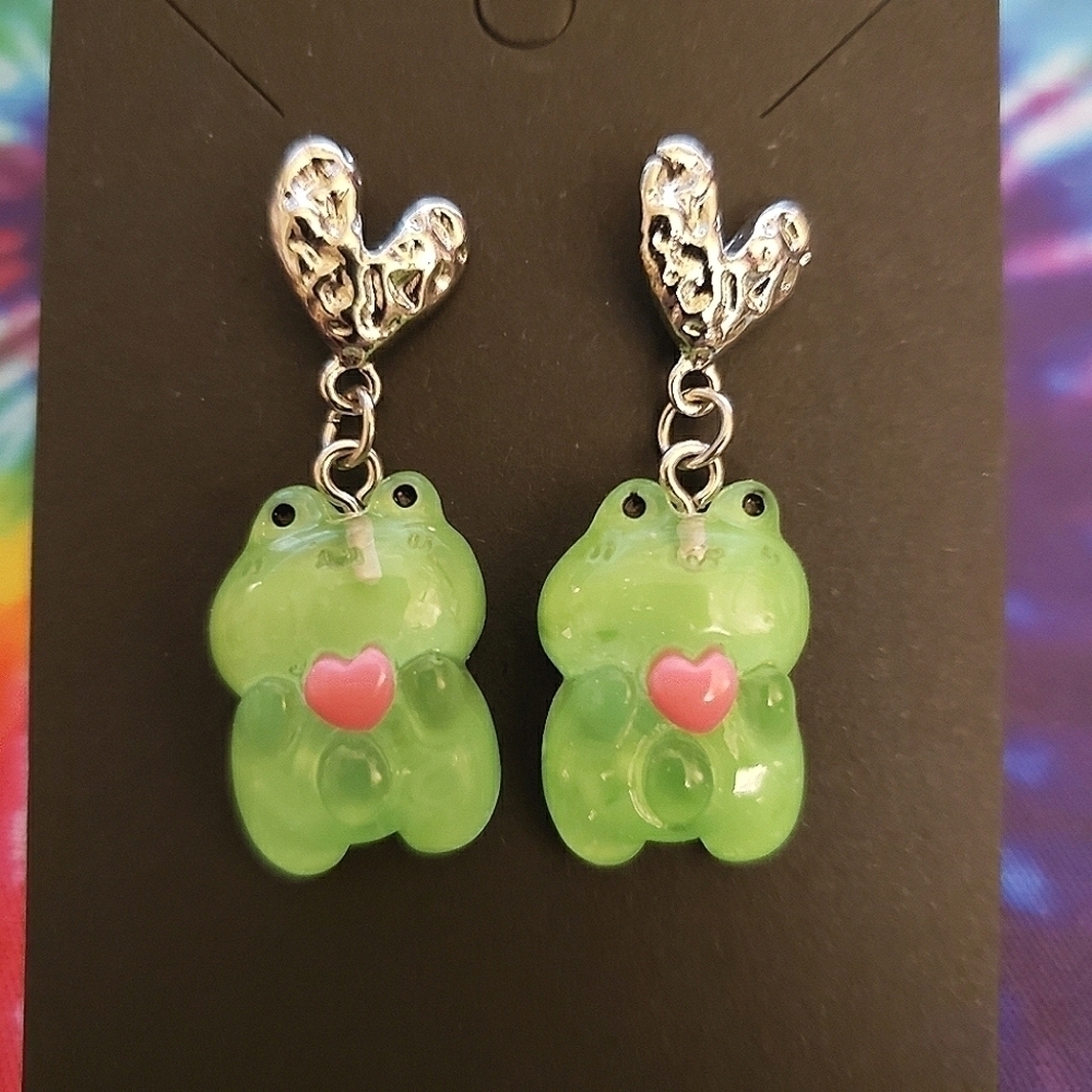 Handmade Dangle Kawaii Frog Heart Earrings